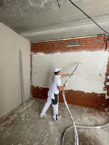 Штукатурные и малярные работы